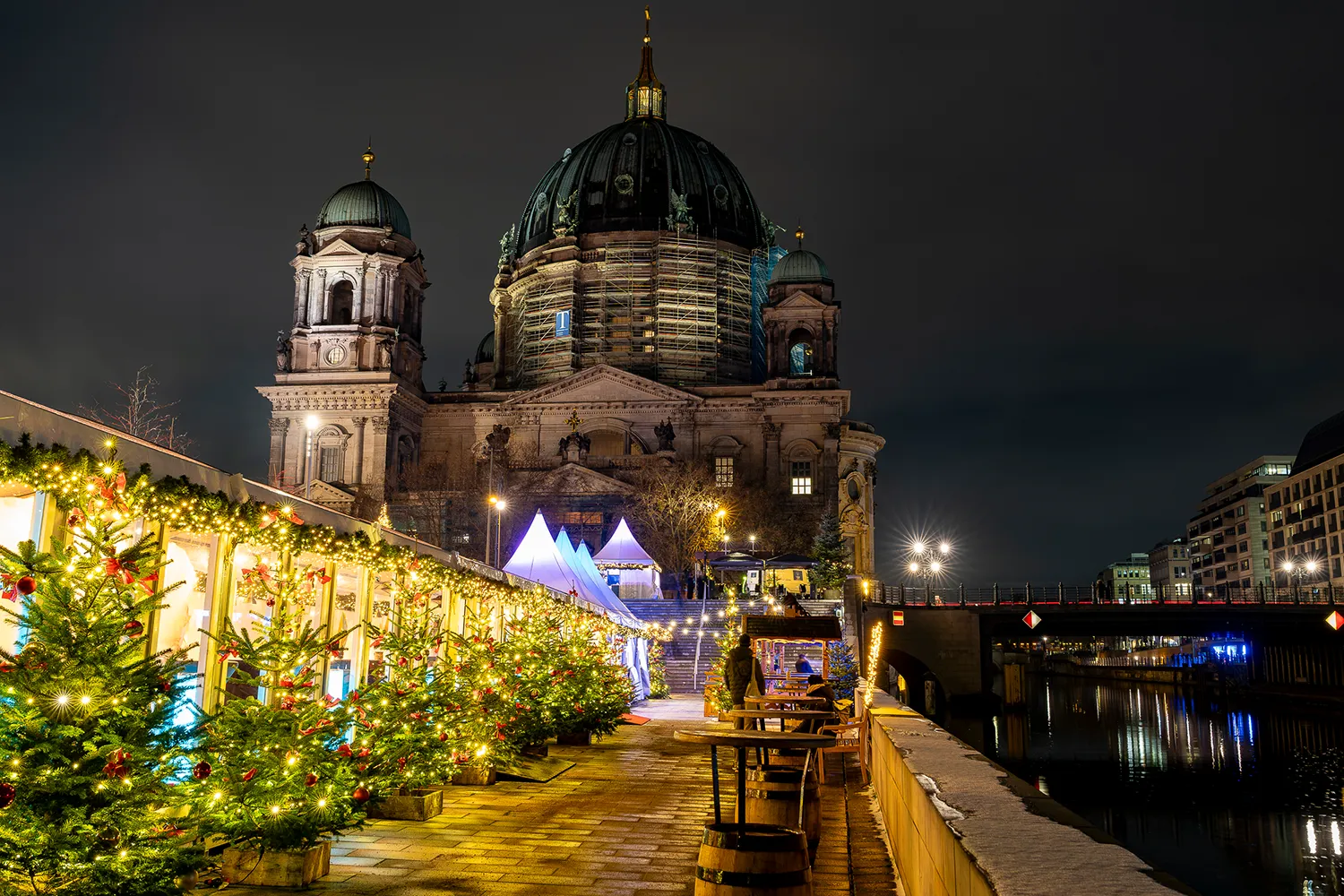 Spreeterrasse-am-Humboldtforum-2