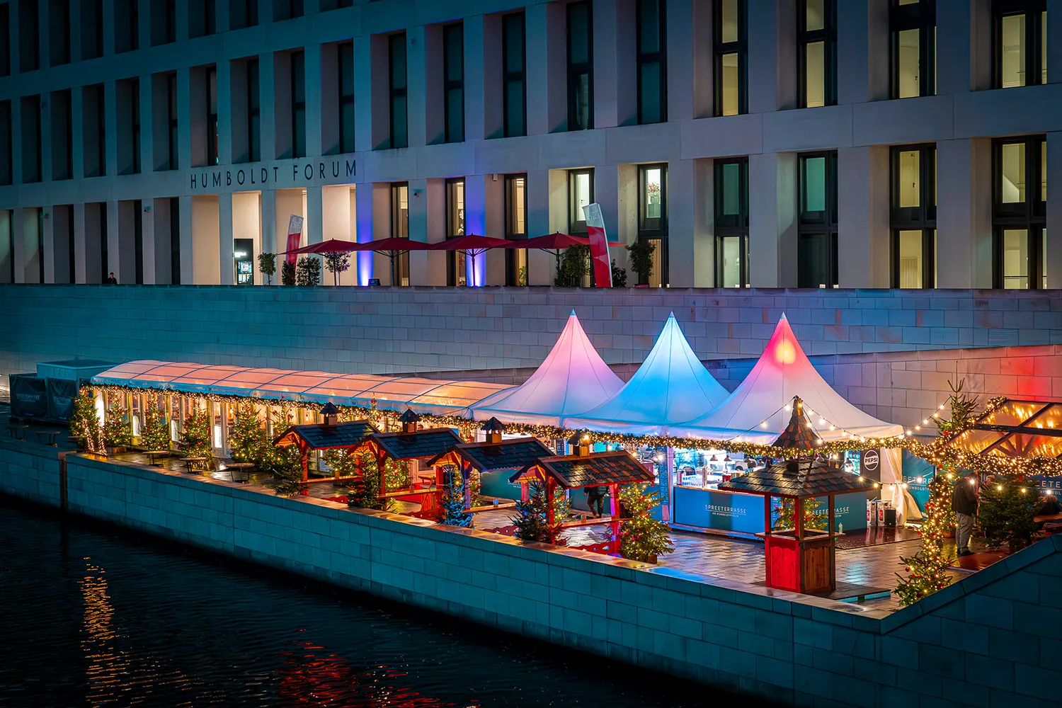 Spreeterrasse-am-Humboldtforum-4